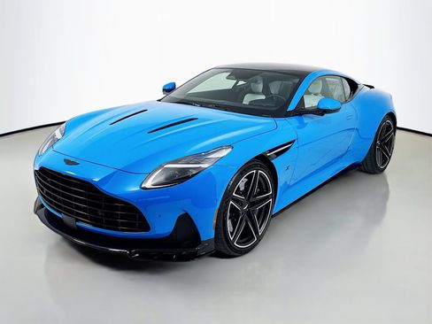 Used 2026 Aston Martin DB12 Coupe RWD image 3