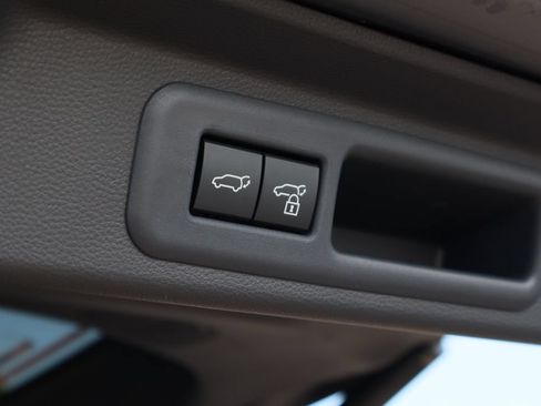 Used 2026 Toyota Sequoia Platinum AWD/4WD image 29