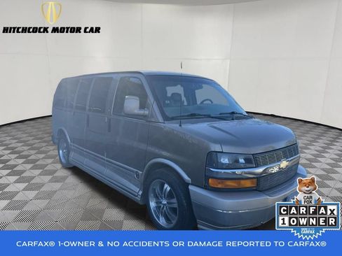 Used 2004 Chevrolet Express 1500 RWD image 1