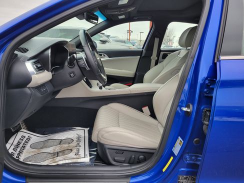 Used 2022 Genesis G70 3.3T w/ Sport Advanced Package image 15