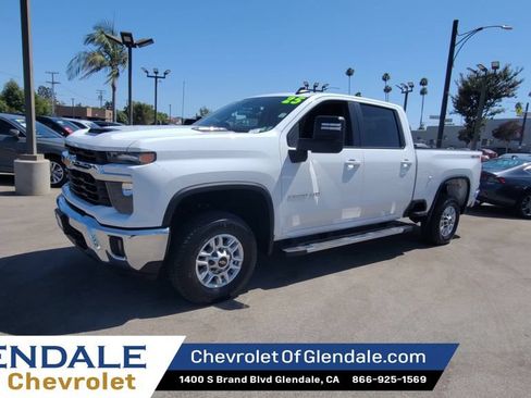 Certified 2025 Chevrolet Silverado 2500 LT w/ Convenience Package AWD/4WD image 4