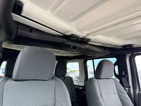 New 2025 Jeep Wrangler Sahara w/ Safety Group image 15