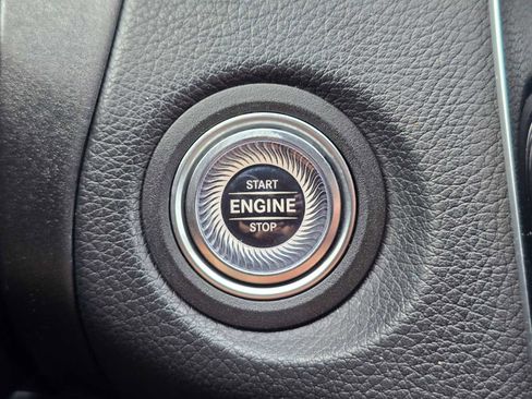 Used 2020 Mercedes-Benz GLC 300 image 35