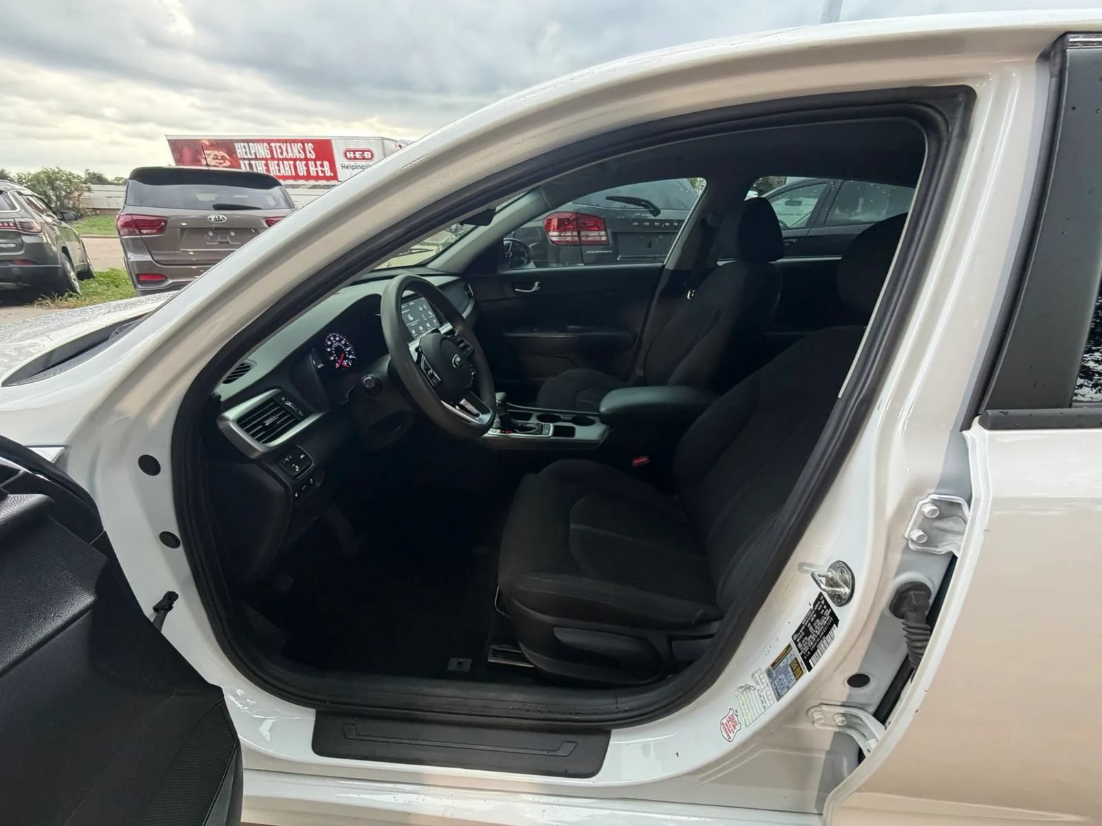 Used 2019 Kia Optima LX FWD image 12