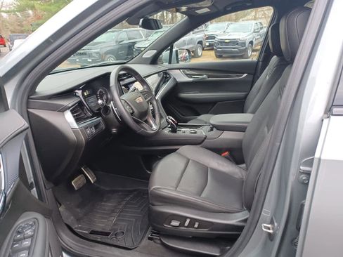 Used 2023 Cadillac XT6 Sport image 7