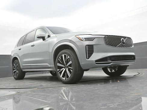 New 2026 Volvo XC90 B6 Core AWD/4WD image 37