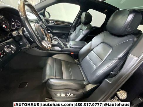 Used 2019 Porsche Cayenne S AWD/4WD image 14