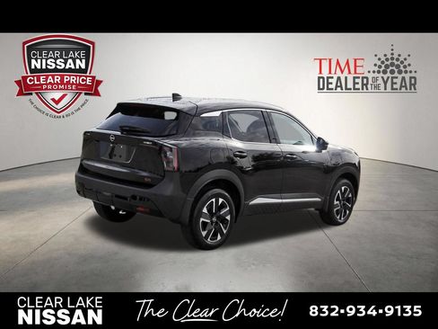 Certified 2025 Nissan Kicks SR FWD image 7