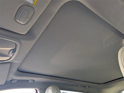 Used 2022 Jeep Cherokee Limited image 31