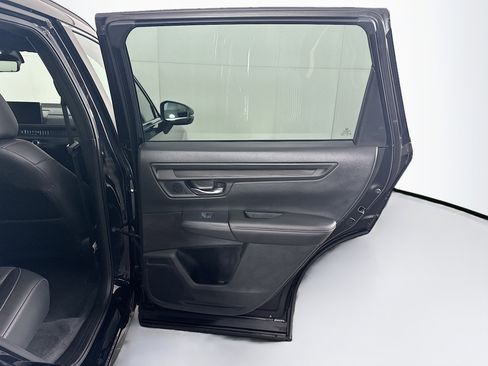 Used 2025 Honda CR-V Sport-L image 31