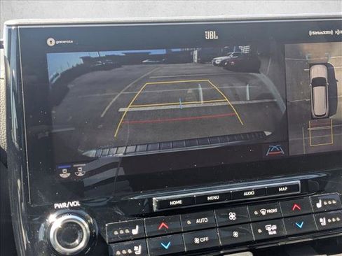 Used 2021 Toyota Highlander Limited image 13