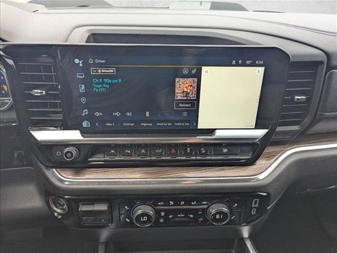 Used 2024 Chevrolet Silverado 1500 LT Trail Boss w/ LT Trail Boss Premium Package AWD/4WD image 13