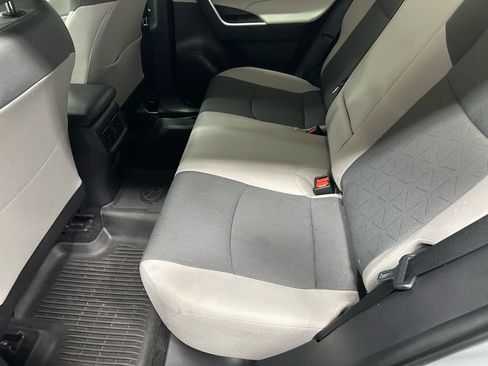 Used 2025 Toyota RAV4 XLE image 43