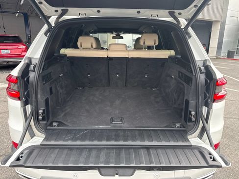 Used 2022 BMW X5 xDrive40i w/ Premium Package AWD/4WD image 19