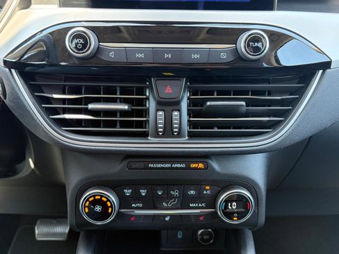 Used 2020 Ford Escape SEL FWD image 27