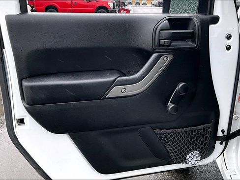 Used 2016 Jeep Wrangler Sport image 23