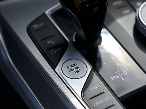 Used 2020 BMW 330i xDrive Sedan w/ M Sport Package image 28