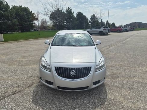 Used 2012 Buick Regal Leather FWD image 2