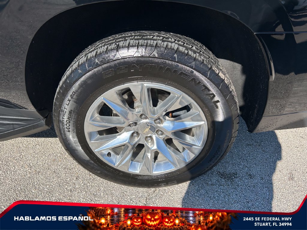 Used 2024 Chevrolet Suburban Premier AWD/4WD image 9