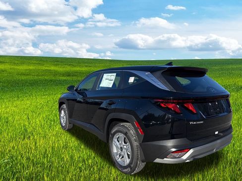 Used 2026 Hyundai Tucson SE image 11