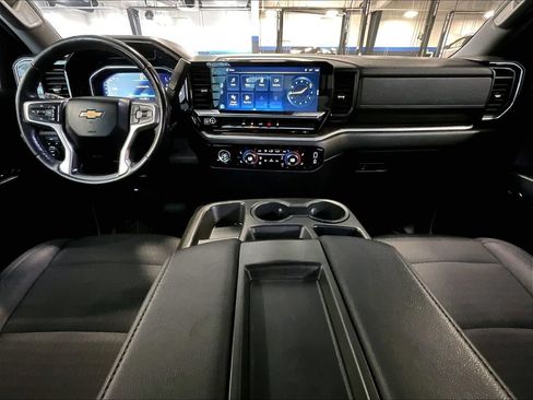 Used 2022 Chevrolet Silverado 1500 LT AWD/4WD image 21