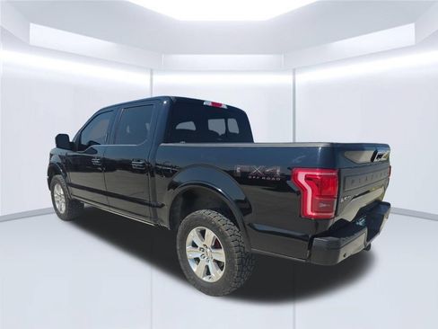 Used 2017 Ford F150 Platinum w/ Equipment Group 701A Luxury AWD/4WD image 4