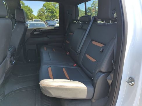 Used 2025 GMC Sierra 2500 AT4 w/ AT4 Premium Plus Package AWD/4WD image 30