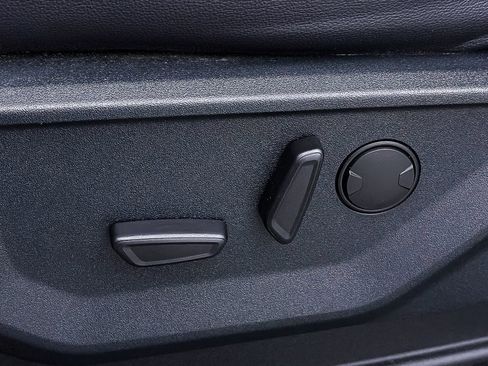 Used 2025 Ford F150 Lariat image 20