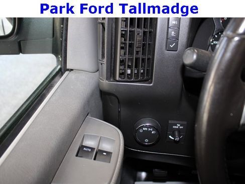 Used 2016 Chevrolet Express 2500 image 18