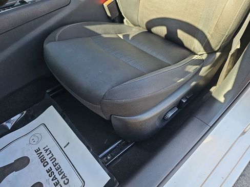 Used 2022 Nissan Altima 2.5 SV w/ SV Premium Package image 32