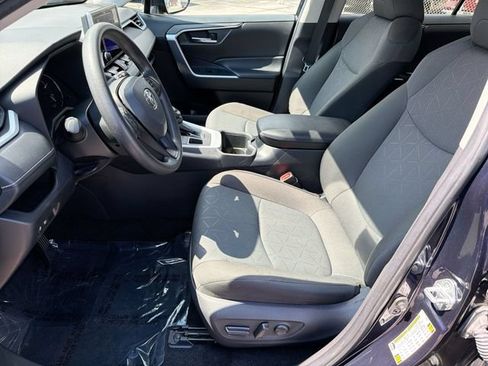 Used 2024 Toyota RAV4 XLE AWD/4WD image 15