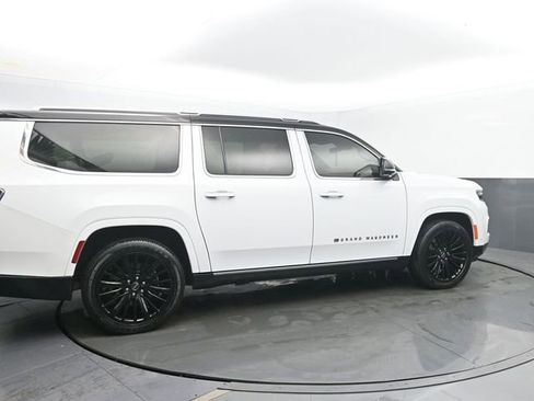 Used 2024 Jeep Grand Wagoneer L Series III image 6