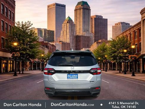 Used 2026 Honda Pilot Sport image 5