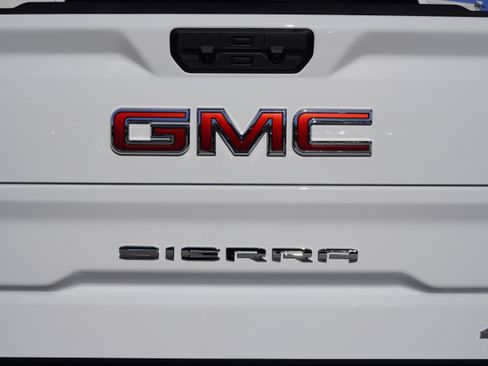 New 2026 GMC Sierra 1500 AT4X image 10