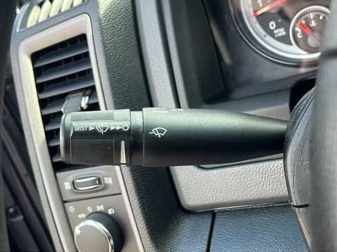 Used 2018 RAM 1500 ST w/ SXT Appearance Group AWD/4WD image 15