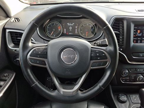 Used 2021 Jeep Cherokee Latitude Plus AWD/4WD image 19