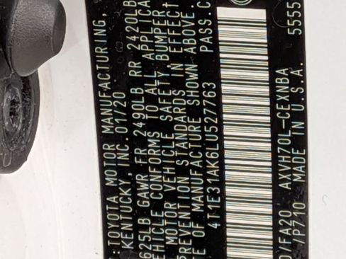 Used 2020 Toyota Camry LE w/ Sunroof Package image 33