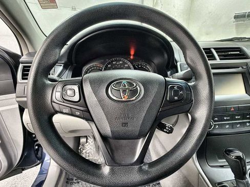 Used 2015 Toyota Camry LE FWD image 16