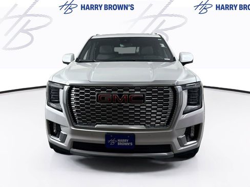 Used 2023 GMC Yukon XL Denali w/ Advanced Technology Package AWD/4WD image 31