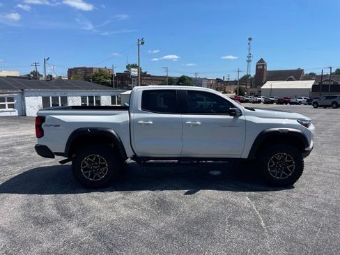 Used 2024 Chevrolet Colorado ZR2 w/ ZR2 Convenience Package III AWD/4WD image 4