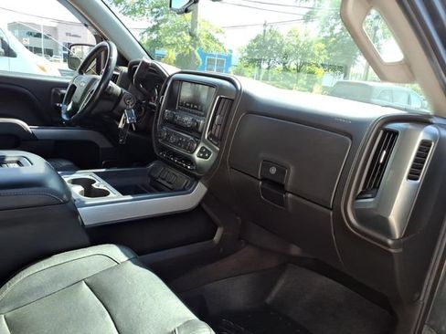 Used 2018 Chevrolet Silverado 1500 LTZ Z71 w/ LTZ Plus Package AWD/4WD image 22