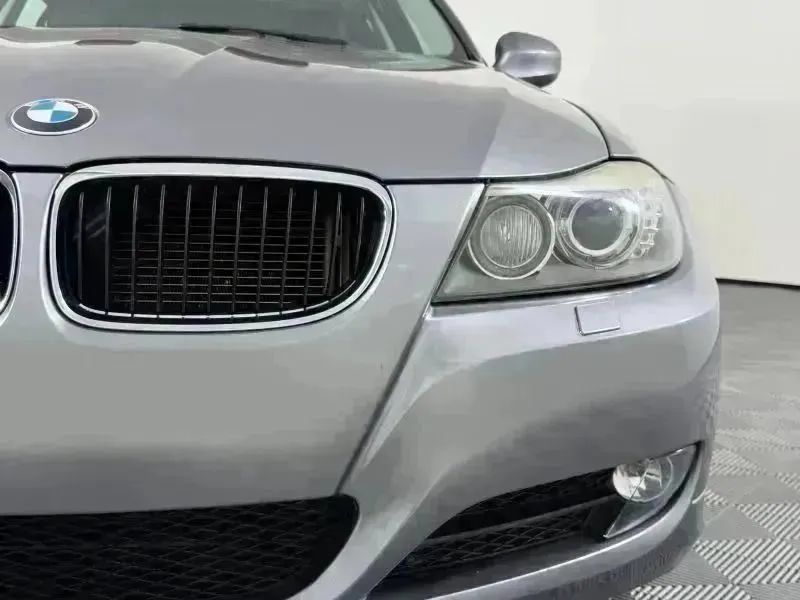 Used 2011 BMW 328i xDrive Wagon AWD/4WD image 5