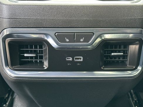Certified 2023 Chevrolet Silverado 1500 High Country w/ High Country Premium Package AWD/4WD image 15
