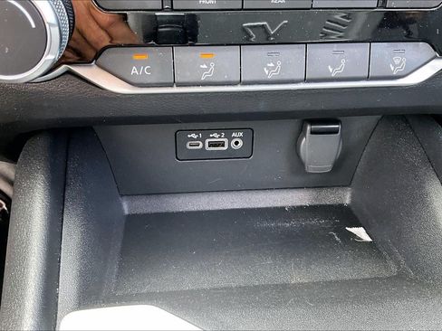 Used 2025 Nissan Altima 2.5 SV FWD image 16