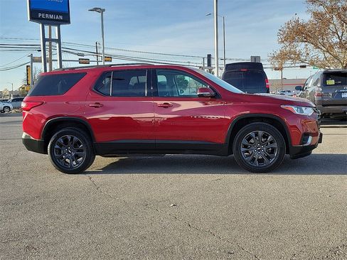 Used 2020 Chevrolet Traverse RS image 12