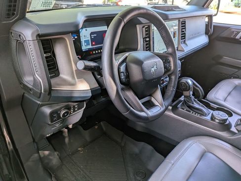 Used 2024 Ford Bronco Outer Banks AWD/4WD image 36