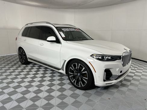 Used 2021 BMW X7 xDrive40i w/ Executive Package AWD/4WD image 2