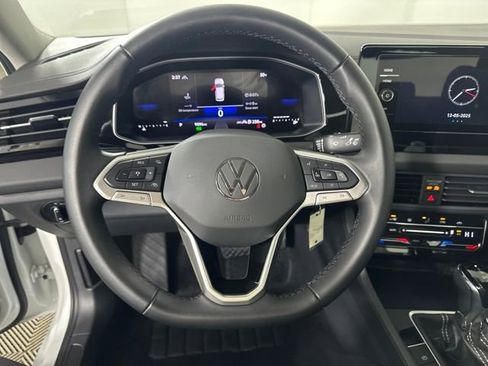 Used 2025 Volkswagen Jetta S image 14