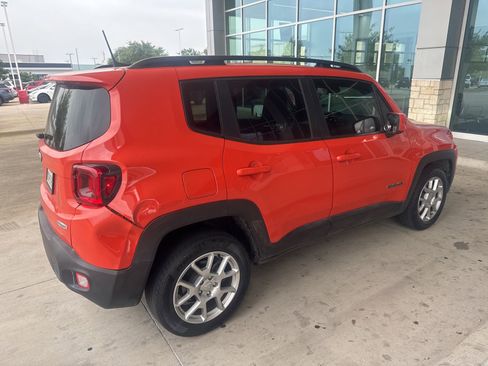 Used 2020 Jeep Renegade Latitude w/ LED Lighting Group FWD image 16