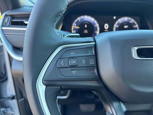 New 2025 Jeep Grand Cherokee L Altitude image 14